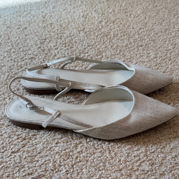 NEW Calvin Klein Women's Cream Pointed Flats - Picture 2 of 5